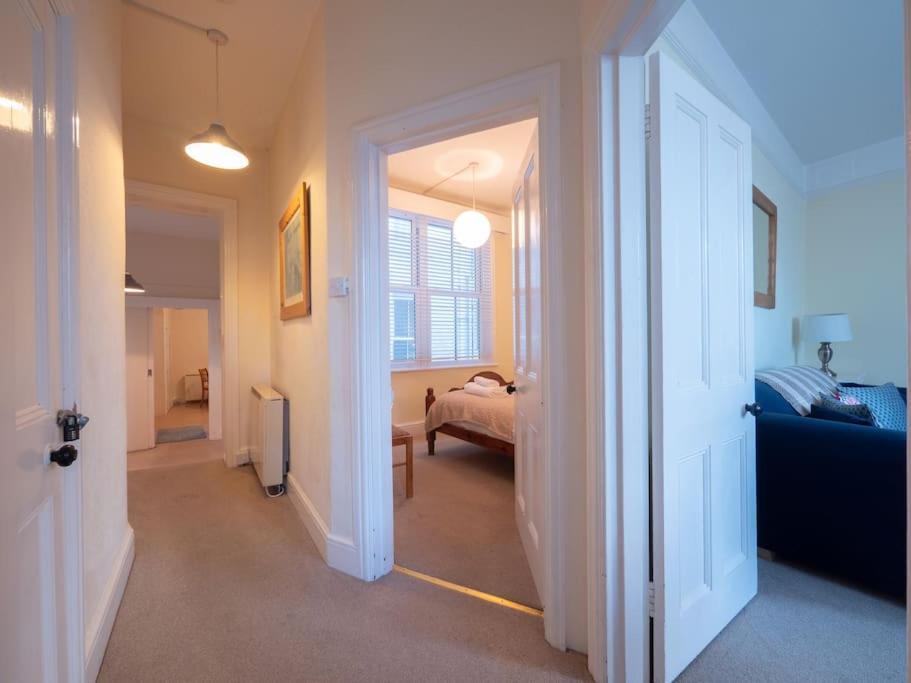 Harbour View, Central Dartmouth Bagian luar foto